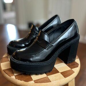 Madden Girl Kassidy Black Platform Loafers